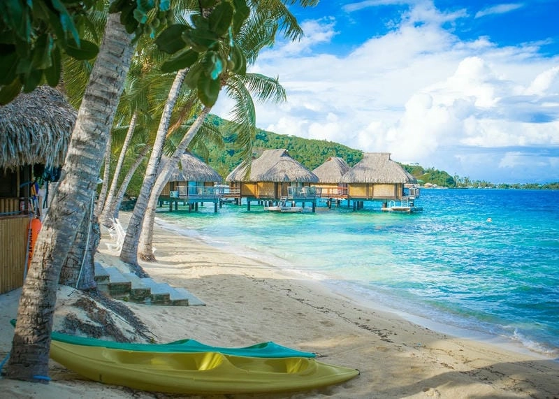 Sóng biển Bora Bora rì rào lãng mạn