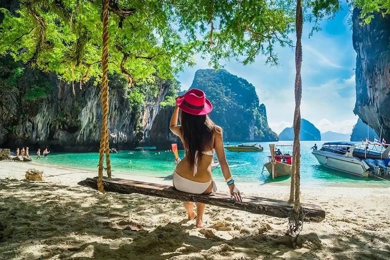 Biển xanh Cà Mau mùa hè trong vắt đẹp tự nhiên thu hút