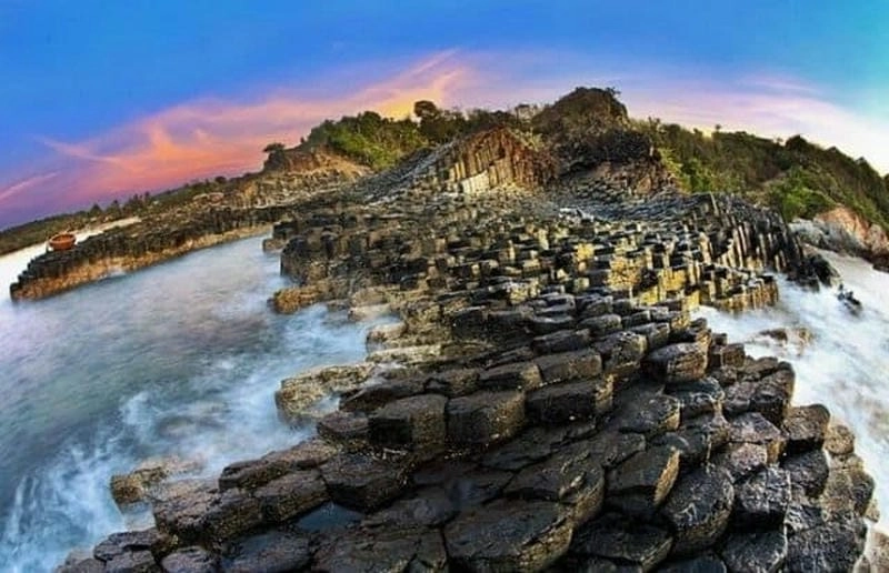 Khám phá kỳ quan thiên nhiên Bãi Gành Đá Dĩa hút mắt