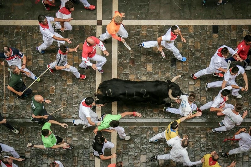 Hoàng hôn Tây Ban Nha lãng mạn vô cùng