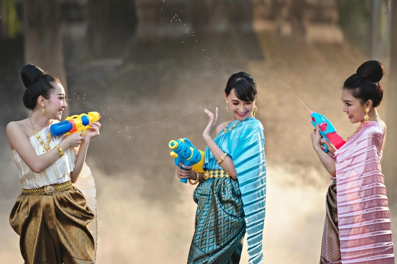 Thái Lan thơ mộng nhưng cũng rất sôi động