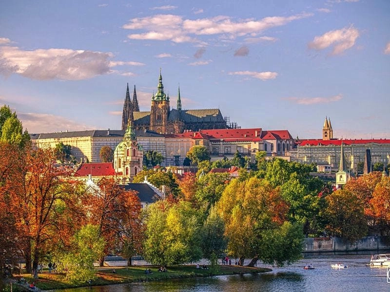 Ảnh lá đỏ Copenhagen đẹp như tranh vẽ