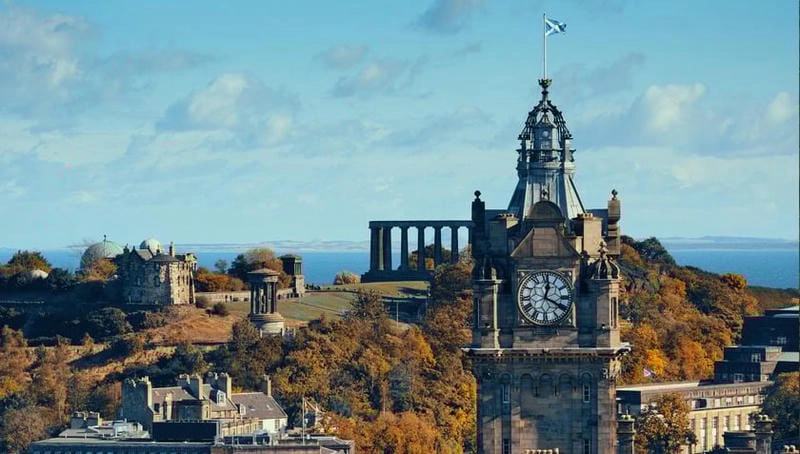 Mùa thu Scotland ngập tràn lá đỏ