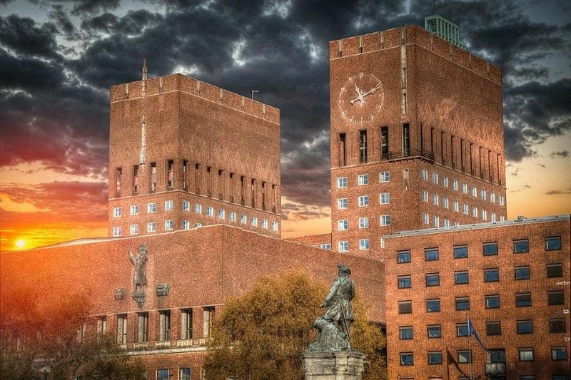 Hoàng hôn Oslo lãng mạn bên sắc thu