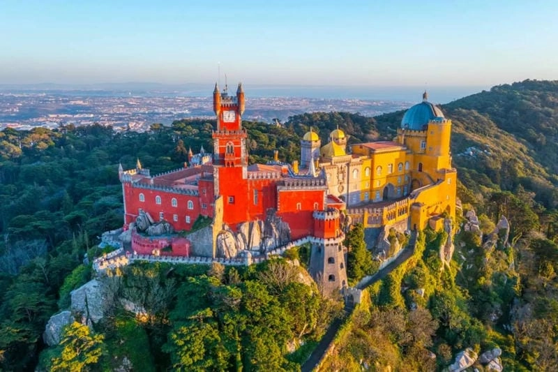 Vẻ đẹp lãng mạn của lá vàng Lisbon