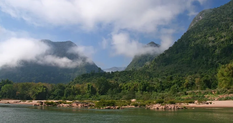 Khám phá vẻ đẹp yên bình của Muang Ngoi Neua