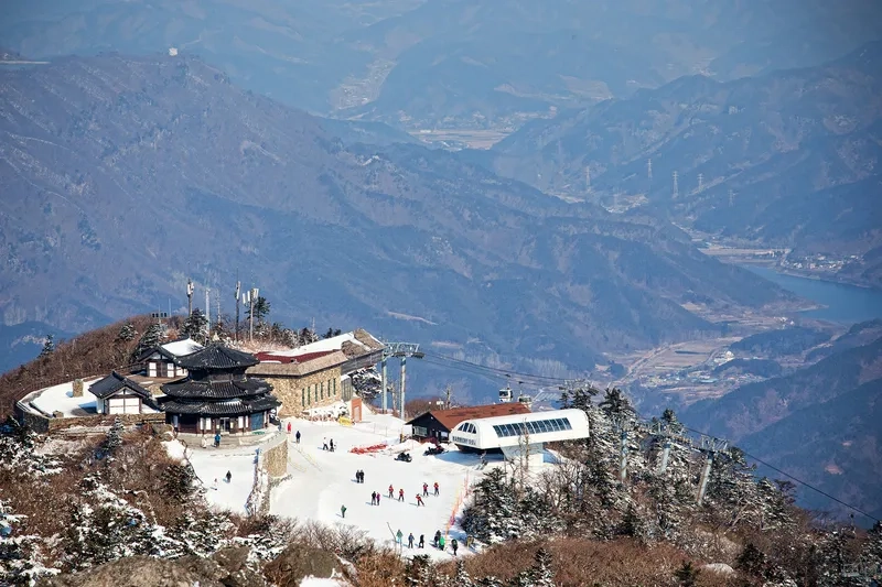 Muju vào mùa đông như bức tranh cổ tích