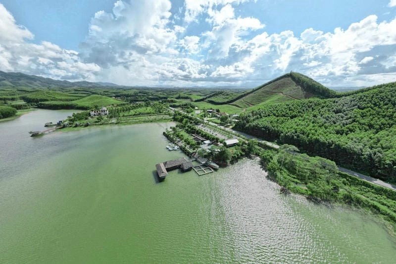 Đi dạo Làng Sen, thư giãn Nghệ An trong không gian bình yên