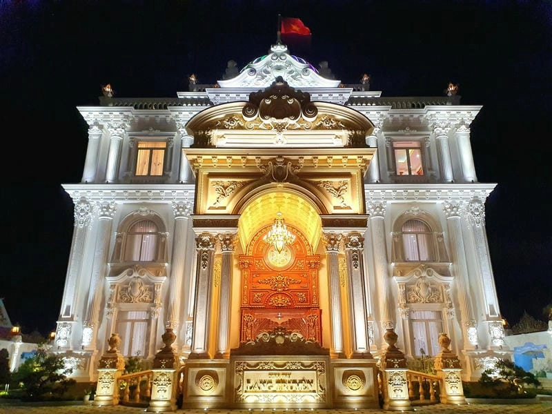 Nhà biệt thự Cần Thơ hòa quyện cùng kênh rạch Cần Thơ yên bình