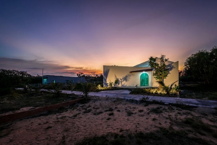 Đón bình minh biệt thự rực rỡ sắc màu ngay tại ven biển Phú Yên