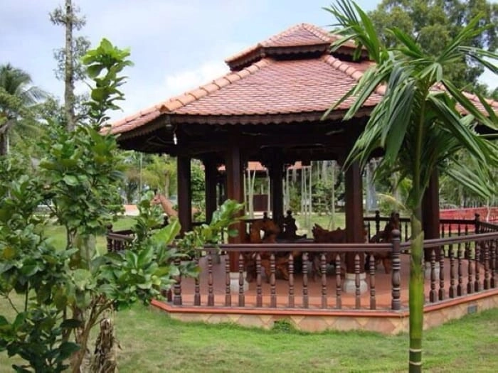 Nhà chòi Vĩnh Long giữ nét kiến trúc truyền thống ấn tượng