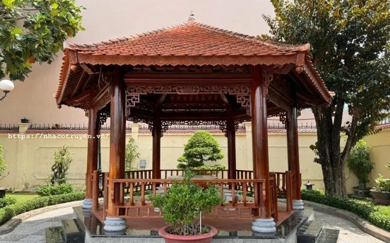 Lặng nhìn nhà chòi Vĩnh Long trong ánh hoàng hôn rực rỡ