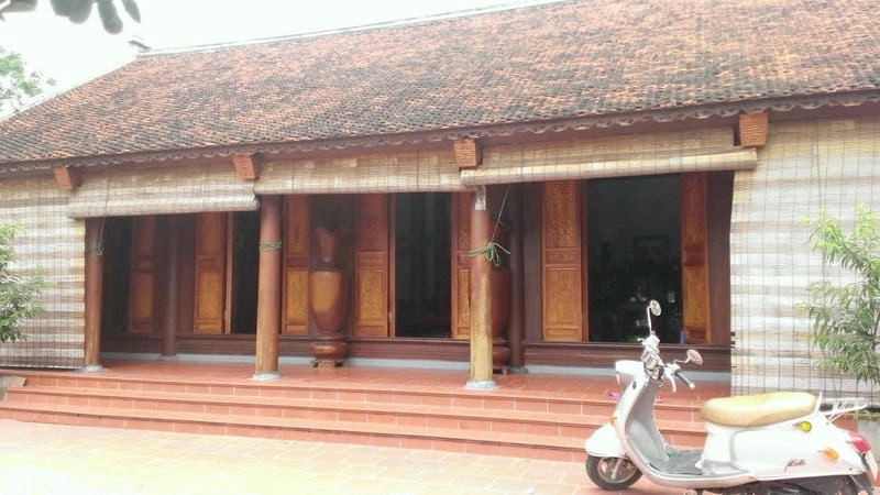 Nhà cổ Thái Bình nổi bật với cột gỗ chạm tinh xảo