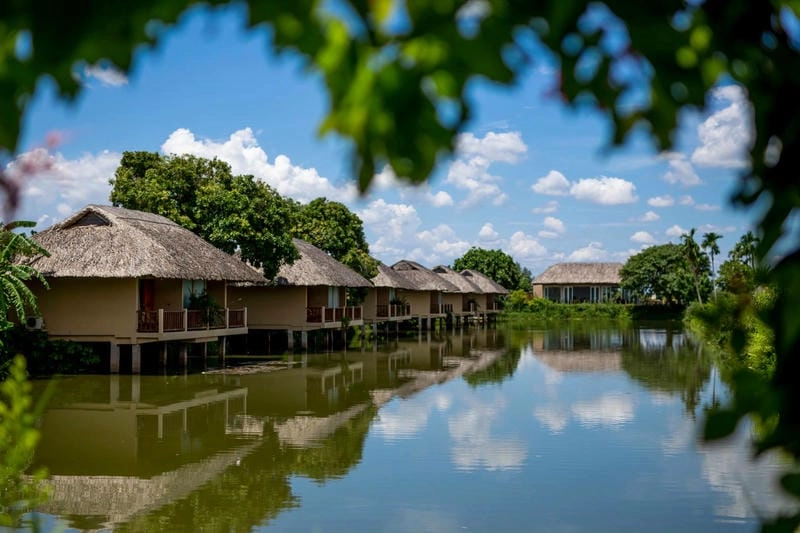 Tham quan Kênh rạch Long An gần các nhà lá đẹp
