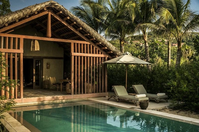 Nội thất tối giản hài hòa trong nhà lá Sóc Trăng