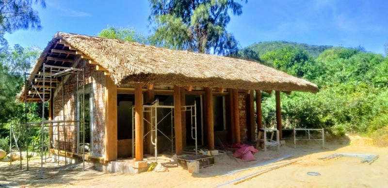 Ngắm nhìn sân trước Bến Tre xanh mướt và rộng rãi