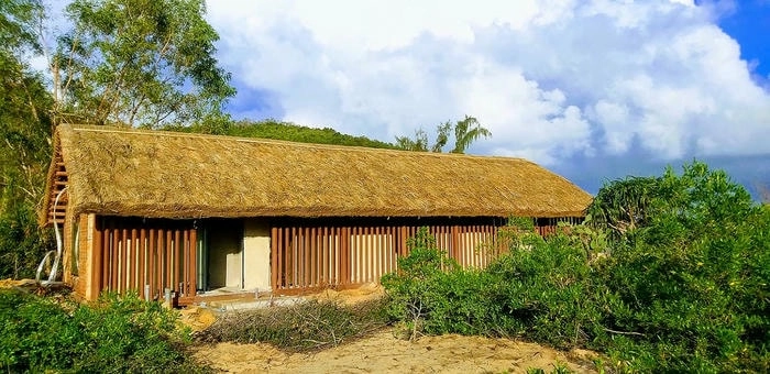 Ngắm bình minh trên nhà mái lá Đồng Nai đầy thơ mộng