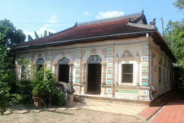 Khám phá nội thất nhà mái ngói An Giang gần gũi giản dị