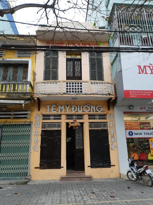 Bình minh phố cổ Nam Định rực sáng trong làn sương sớm