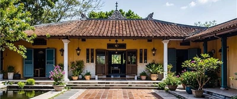 Thư giãn tại sân vườn yên bình bên Nhà rường Nghệ An