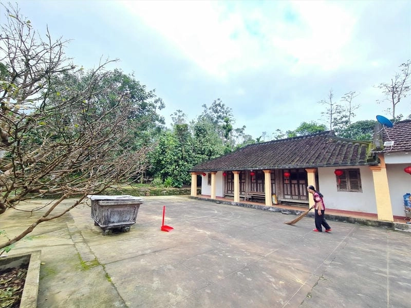 Hoàng hôn buông xuống nhà rường Quảng Bình yên ả