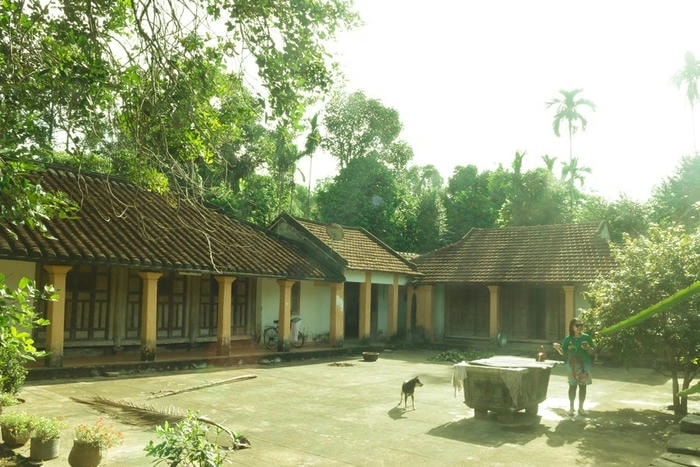 Tinh tế từng chi tiết cột gỗ Quảng Nam cổ xưa