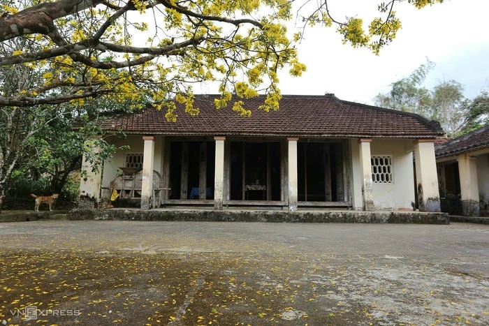 Hòa mình thiên nhiên tại sân vườn nhà rường cổ