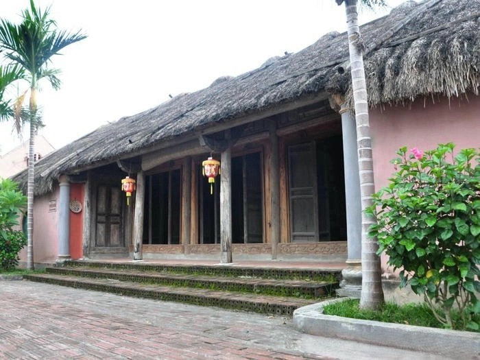 Không gian xanh mát tại sân vườn nhà rường cổ kính