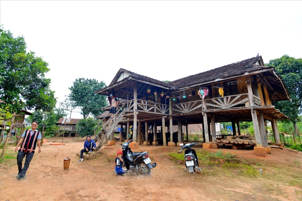 Đôi nét khái quát về Nhà sàn Ba Na Đà Lạt