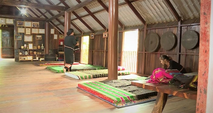 Vẻ mộc mạc từ mái lá nhà sàn Ê Đê Đắk Lắk giữa đại ngàn