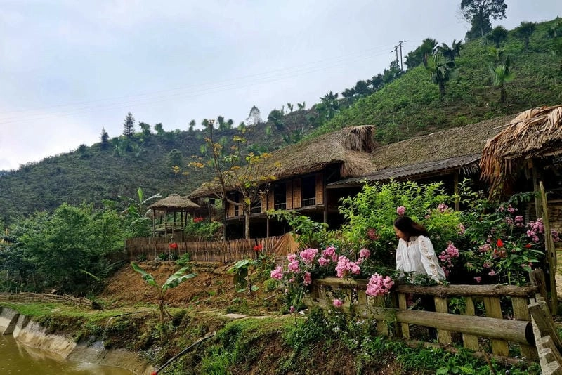 Thả hồn theo hoàng hôn nhà sàn tuyệt đẹp tại nhà sàn Tày Bắc Kạn