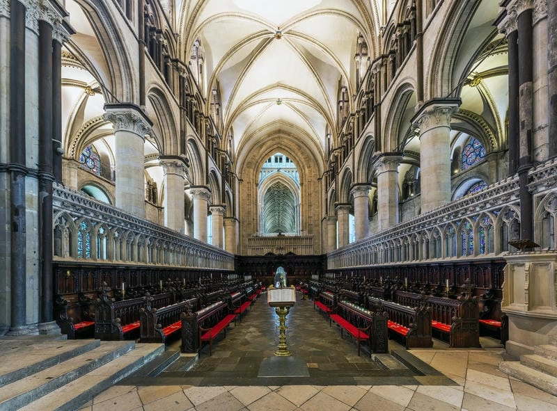 Hành trình khám phá Nhà thờ chính tòa Canterbury