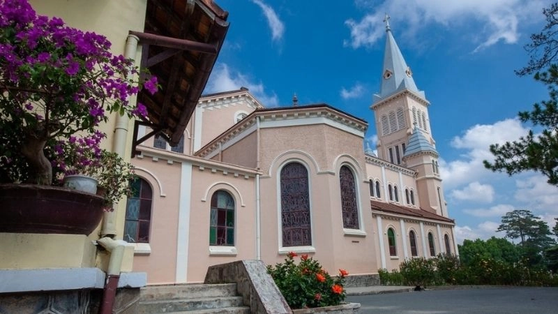 Thời điểm lý tưởng để khám phá nhà thờ Con Gà