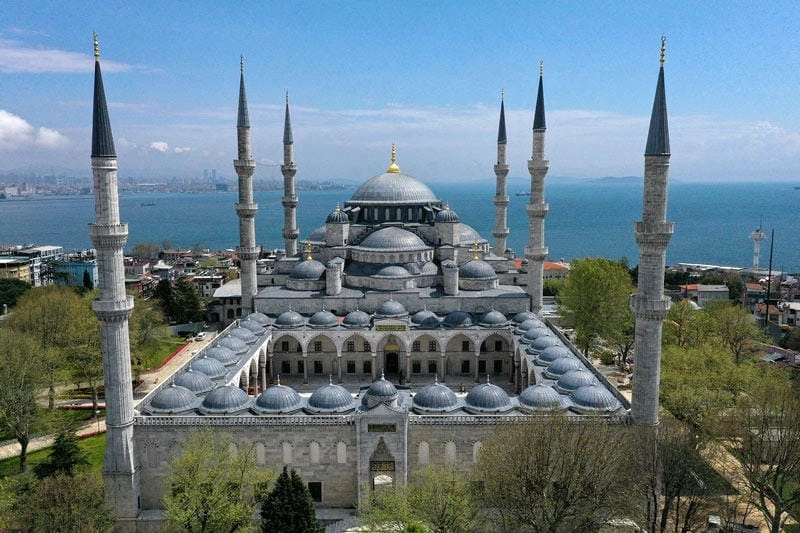 Khám phá Ảnh Nhà thờ Hồi giáo Xanh Istanbul đầy nghệ thuật
