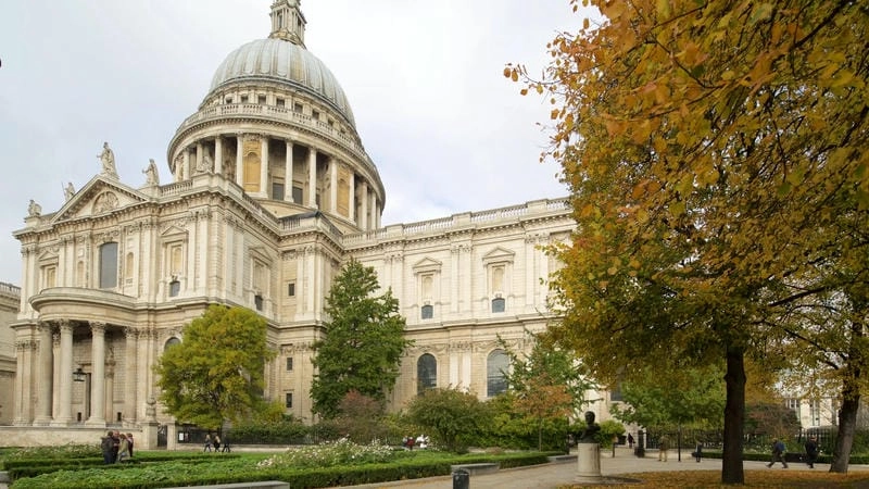 Tham quan kiến trúc Baroque tuyệt đẹp tại Nhà thờ Thánh Paul