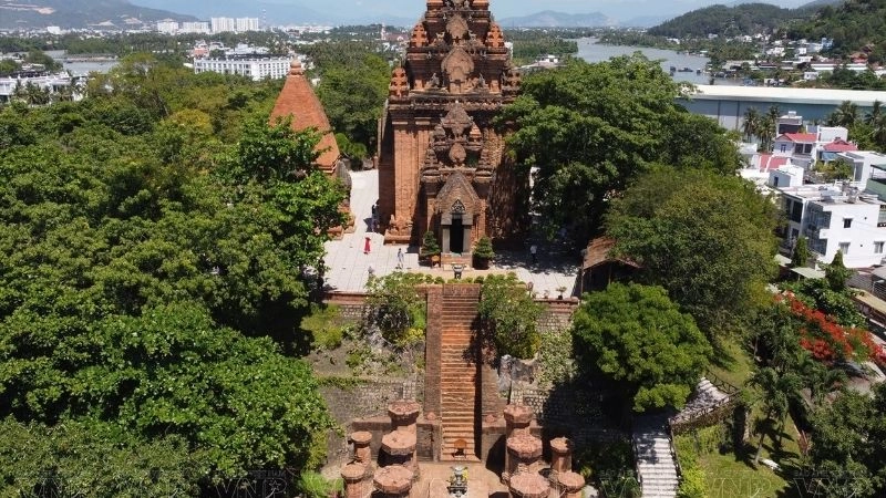 Thiên nhiên Nha Trang hòa quyện núi non biển cả