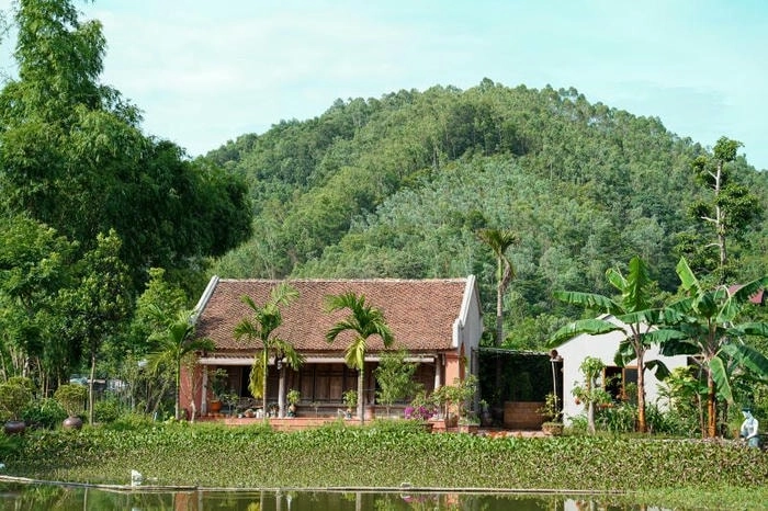 Nổi bật vẻ đẹp cột gỗ Bắc Bộ vững chãi và tinh xảo