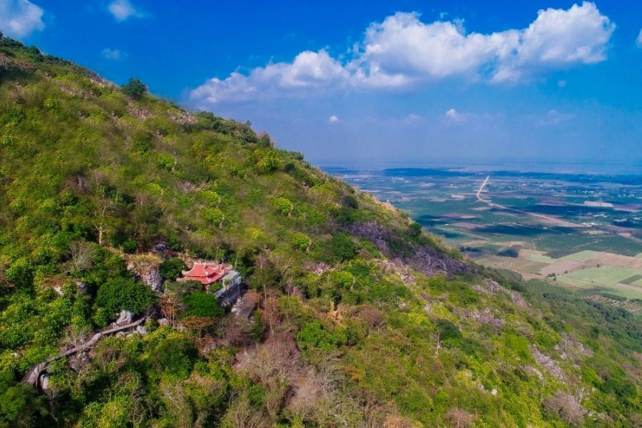 Thời điểm lý tưởng để đến thăm núi Bà Đen