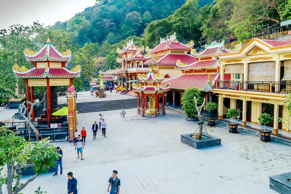 Thiên nhiên Núi Bà Đen hoang sơ quyến rũ