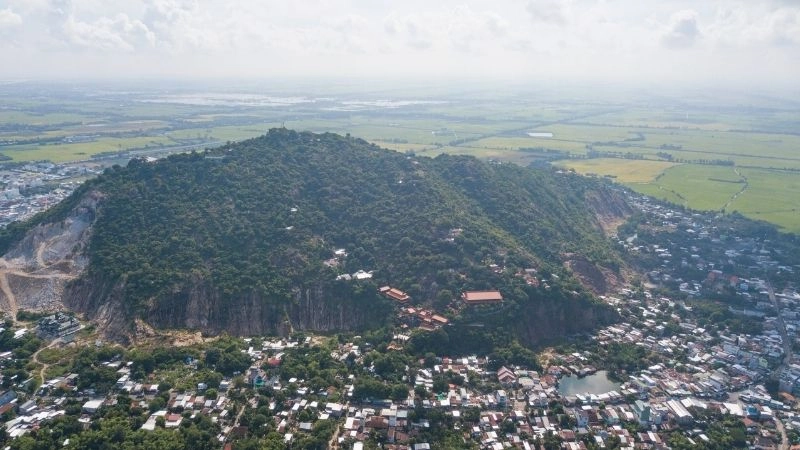 Ảnh An Giang đẹp lưu giữ khoảnh khắc núi thiêng