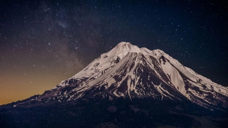 Núi Shasta California và linh thiêng