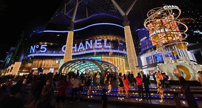 Một ngày khám phá Orchard Road thật nhiều màu sắc