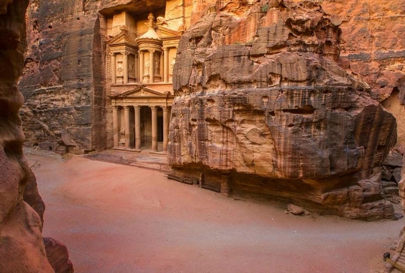 Toàn cảnh tuyệt mỹ của Petra từ xa