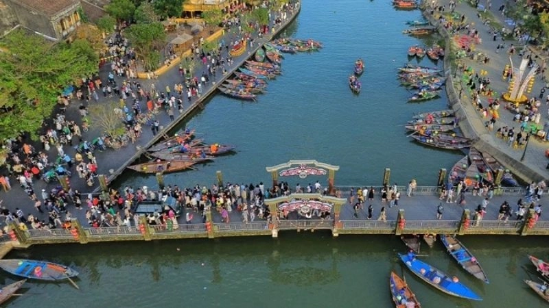 Đền thờ Hội An mang vẻ linh thiêng cổ kính