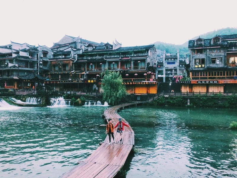 Chọn thời điểm đẹp để thăm Phố cổ Phượng Hoàng