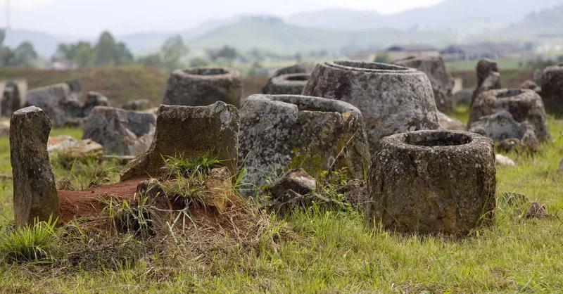 Phonsavan nổi tiếng với những cánh đồng chum cổ