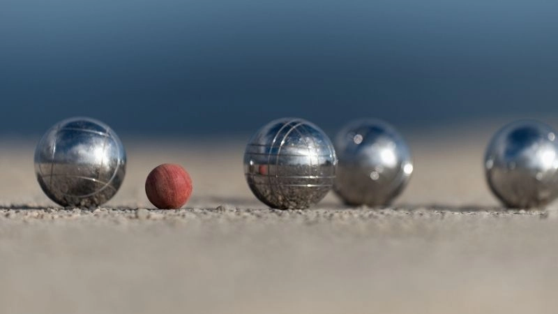 Quả cầu kim loại và tính chất vật lý