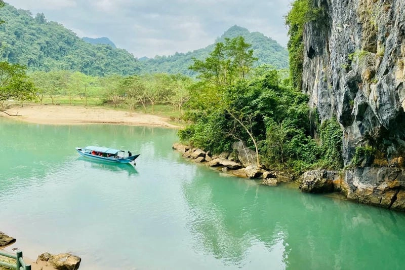 Trải nghiệm du lịch Quảng Bình qua những hang động tuyệt đẹp