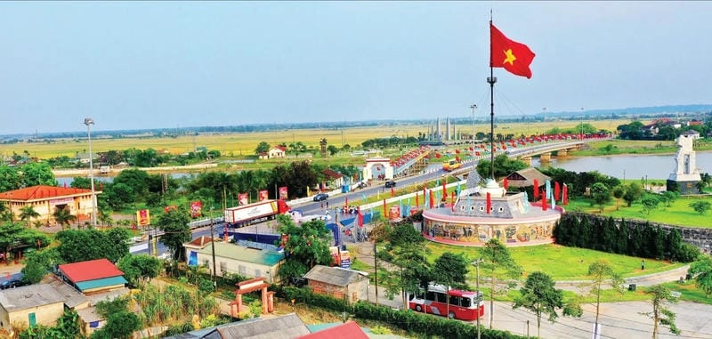 Du khách khám phá chiều sâu Địa đạo Vịnh Mốc Quảng Trị