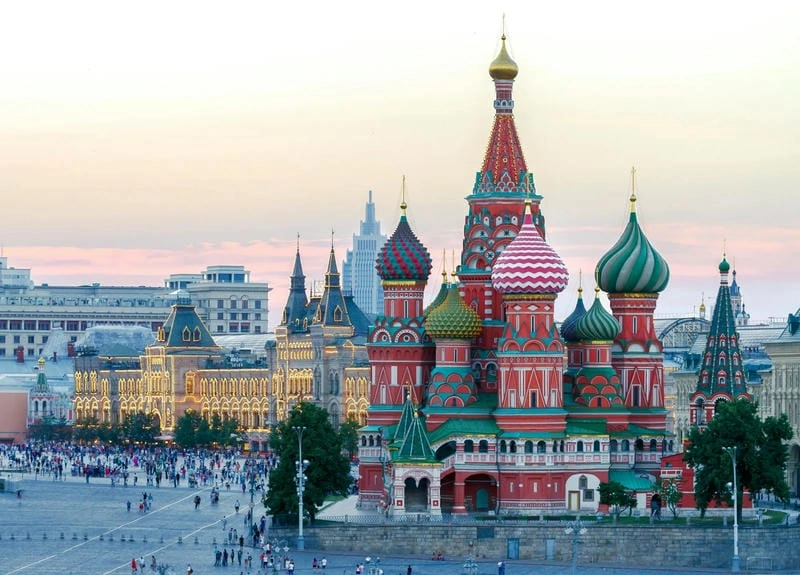 Tham quan Nhà thờ St Basil's Cathedral Quảng trường Đỏ nổi tiếng